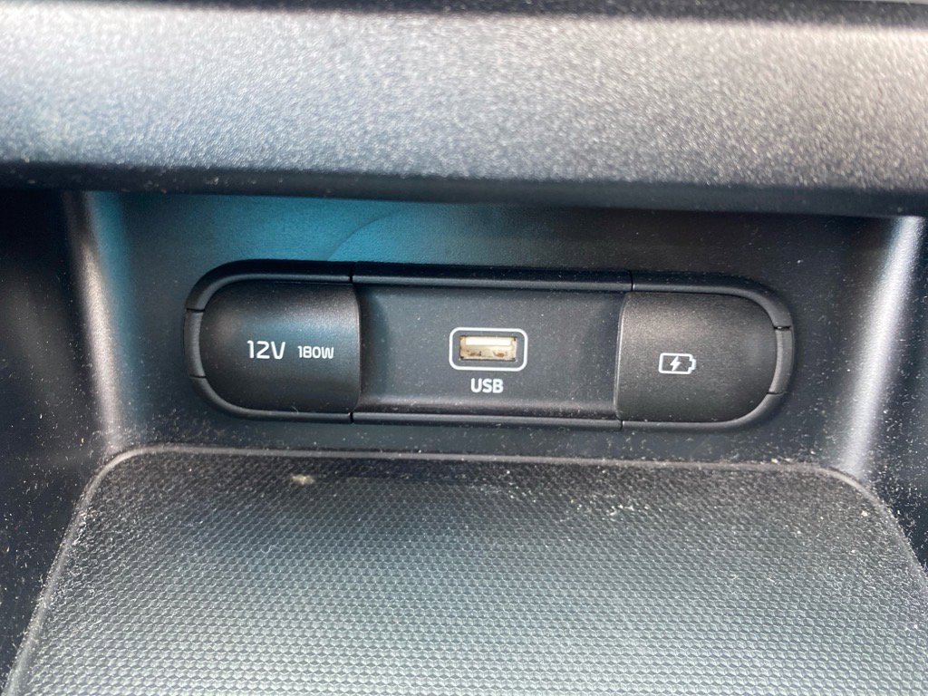 2022 Kia Forte GT-Line photo 13
