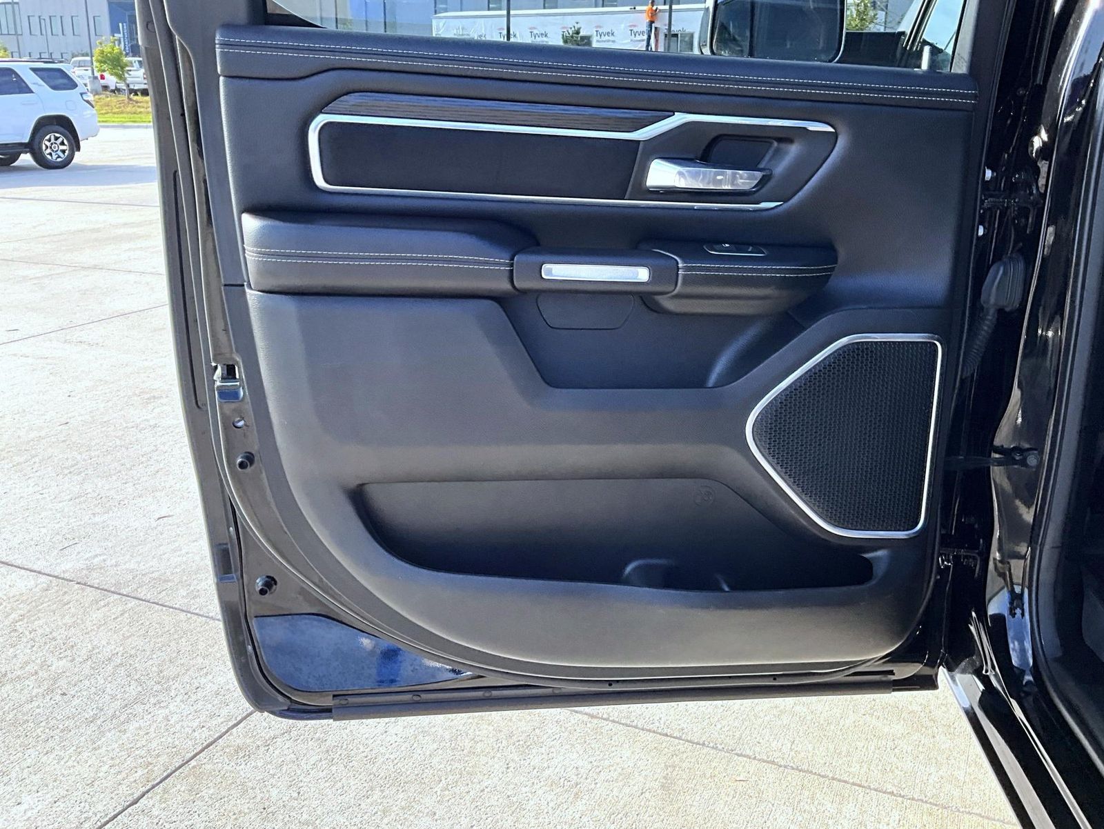 2023 Ram 1500 Laramie photo 18