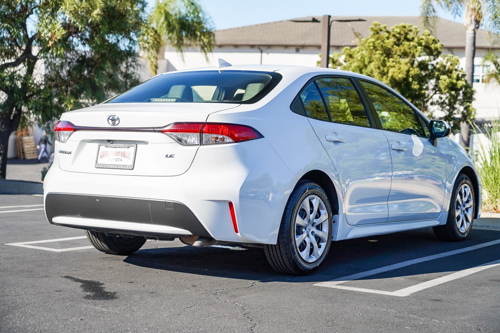 2022 Toyota Corolla LE photo 4