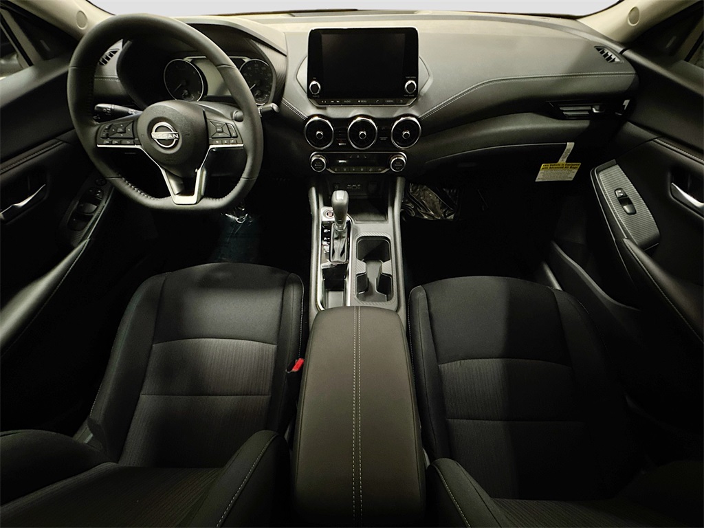 2025 Nissan Sentra SV photo 6