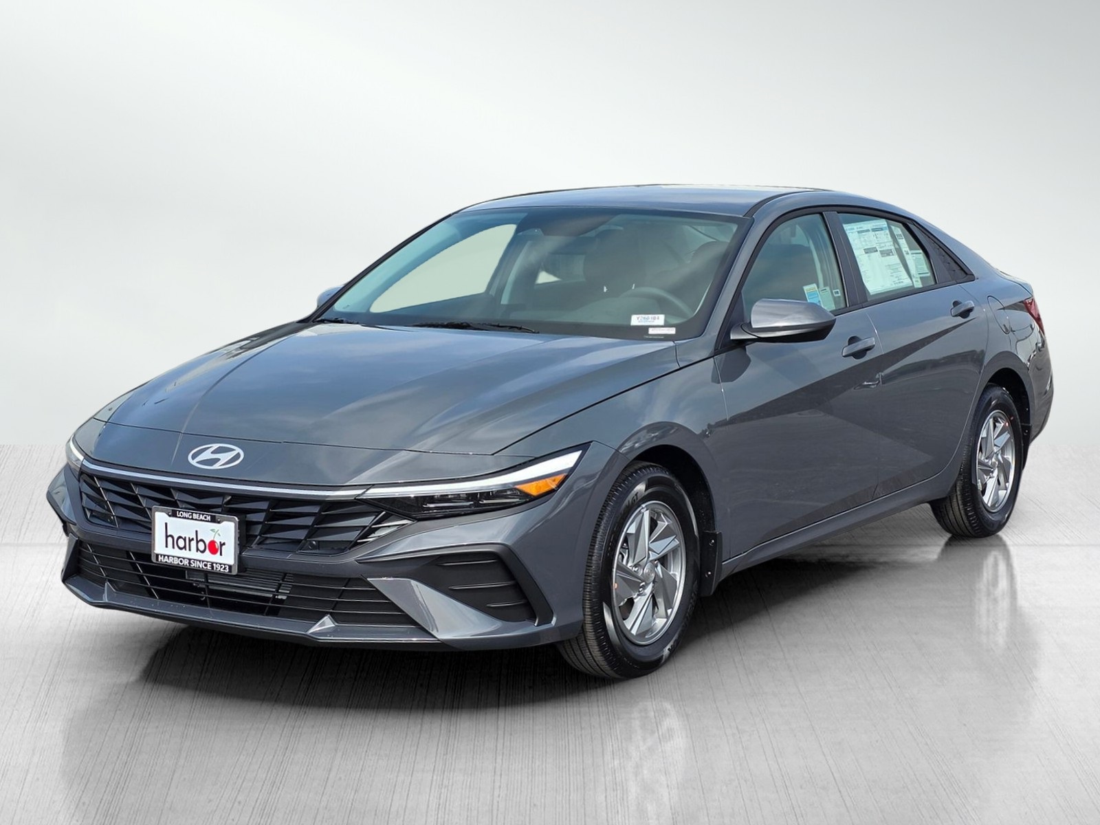 2026 Hyundai Elantra SE photo 3