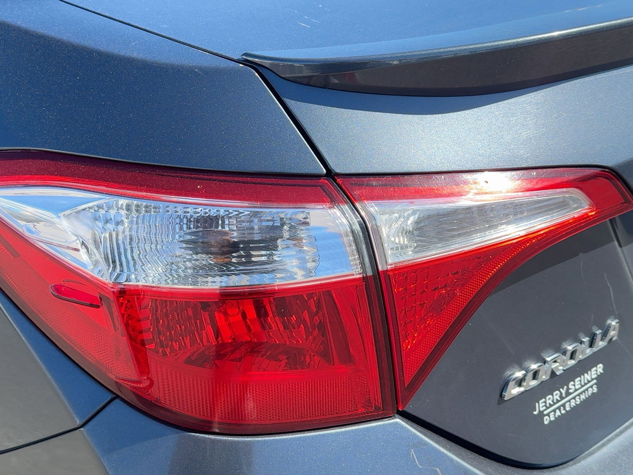 2016 Toyota Corolla S photo 11