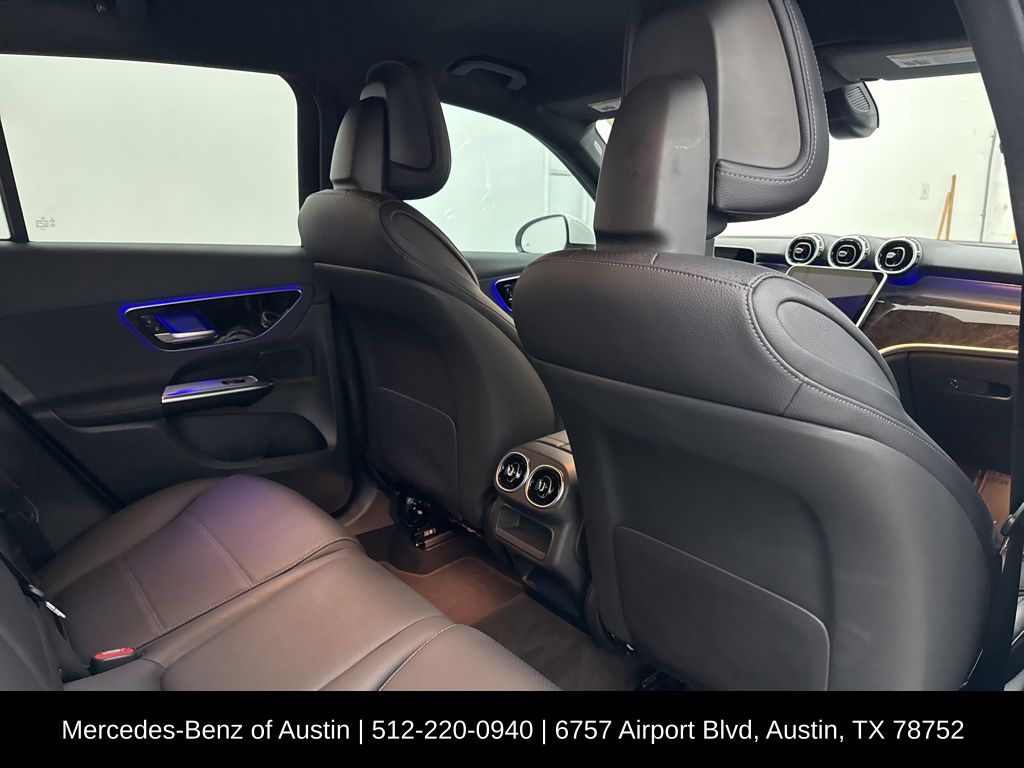 2025 Mercedes Benz GLC 300 photo 21