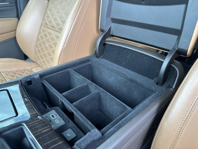 2021 Cadillac Escalade Premium Luxury photo 34
