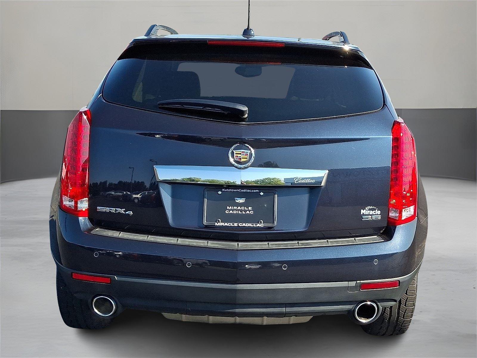 2015 Cadillac SRX Luxury photo 3