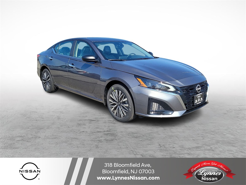 2025 Nissan Altima SV's photo