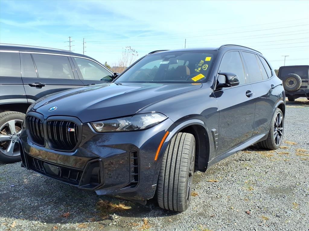 2025 BMW X5 M60i's photo