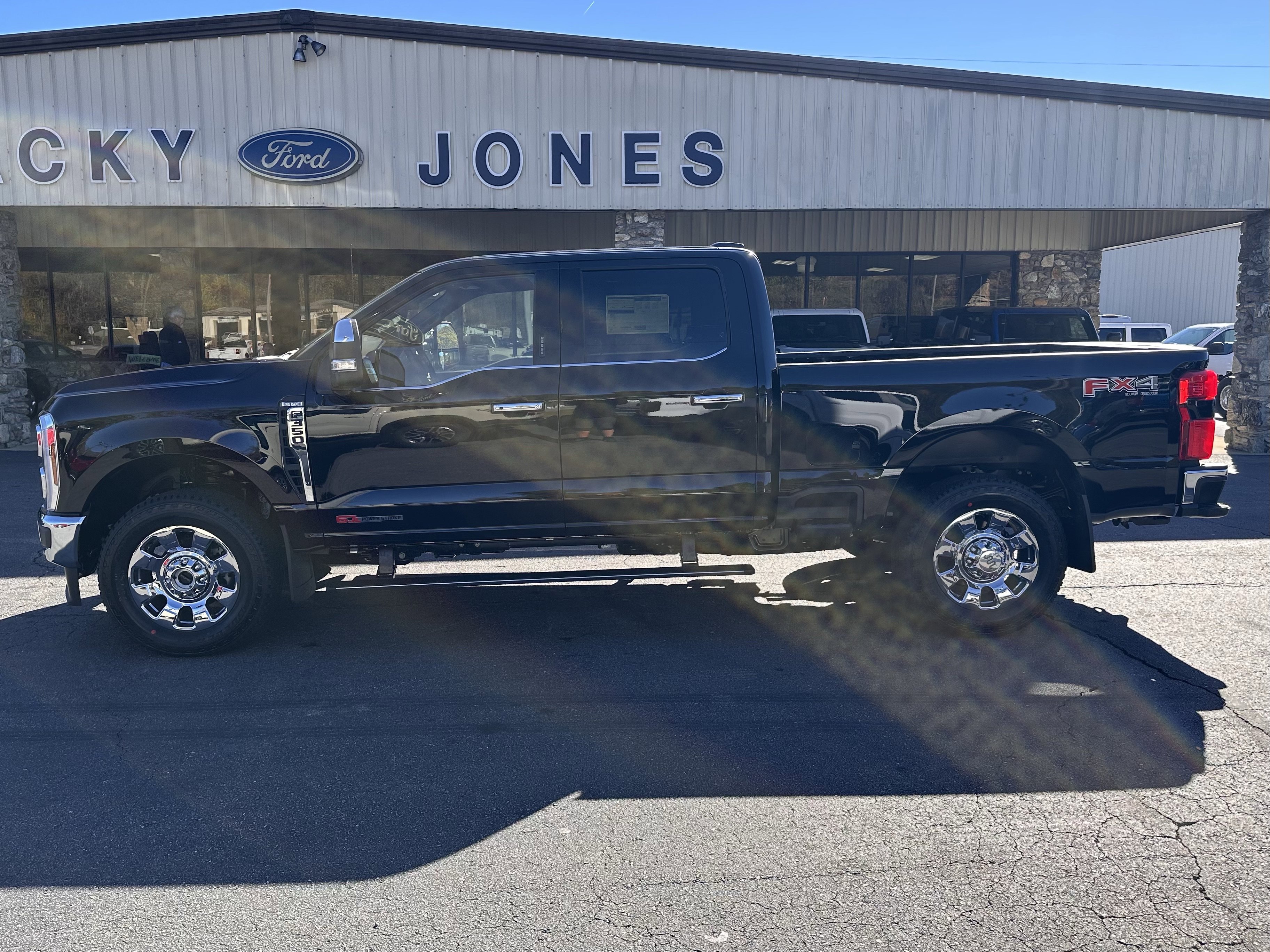 2026 Ford F-350 Super Duty King Ranch's photo