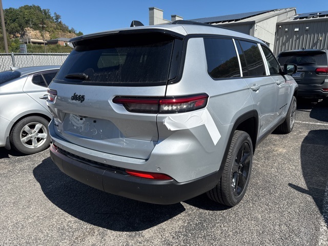 2025 Jeep Grand Cherokee Altitude X photo 4