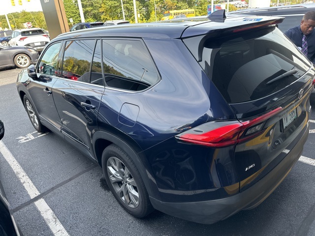 2024 Toyota Grand Highlander Limited photo 2