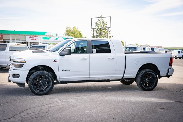 2025 Ram 3500 Laramie photo 11