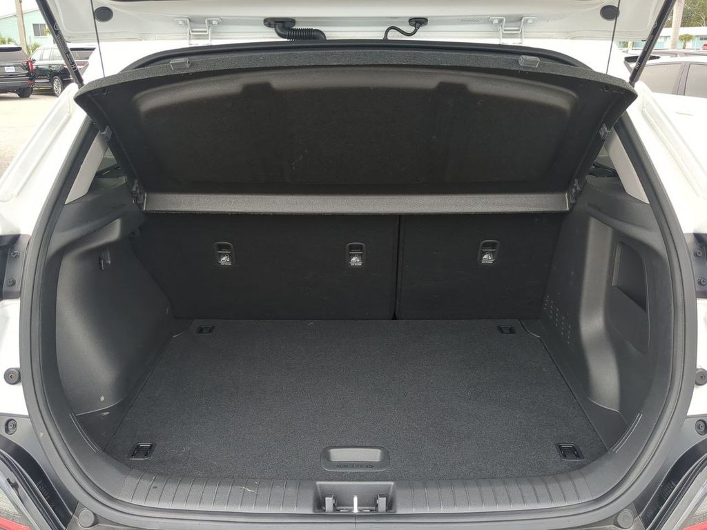 2023 Hyundai Kona SEL photo 13