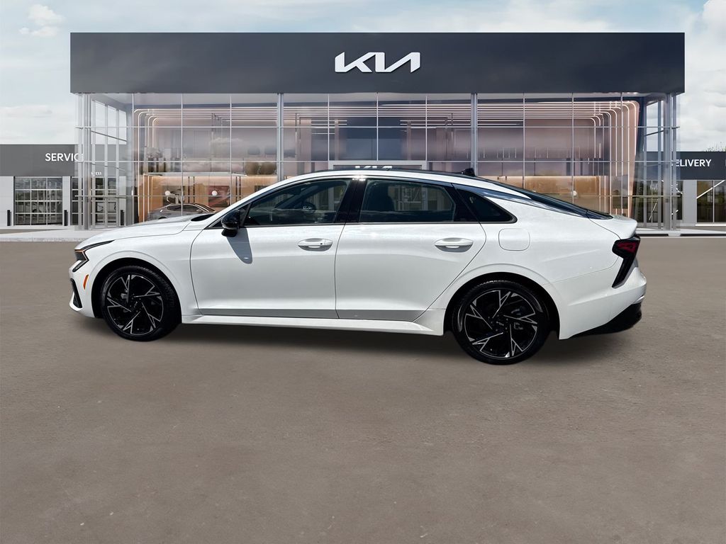 2025 Kia K5 GT-Line photo 4