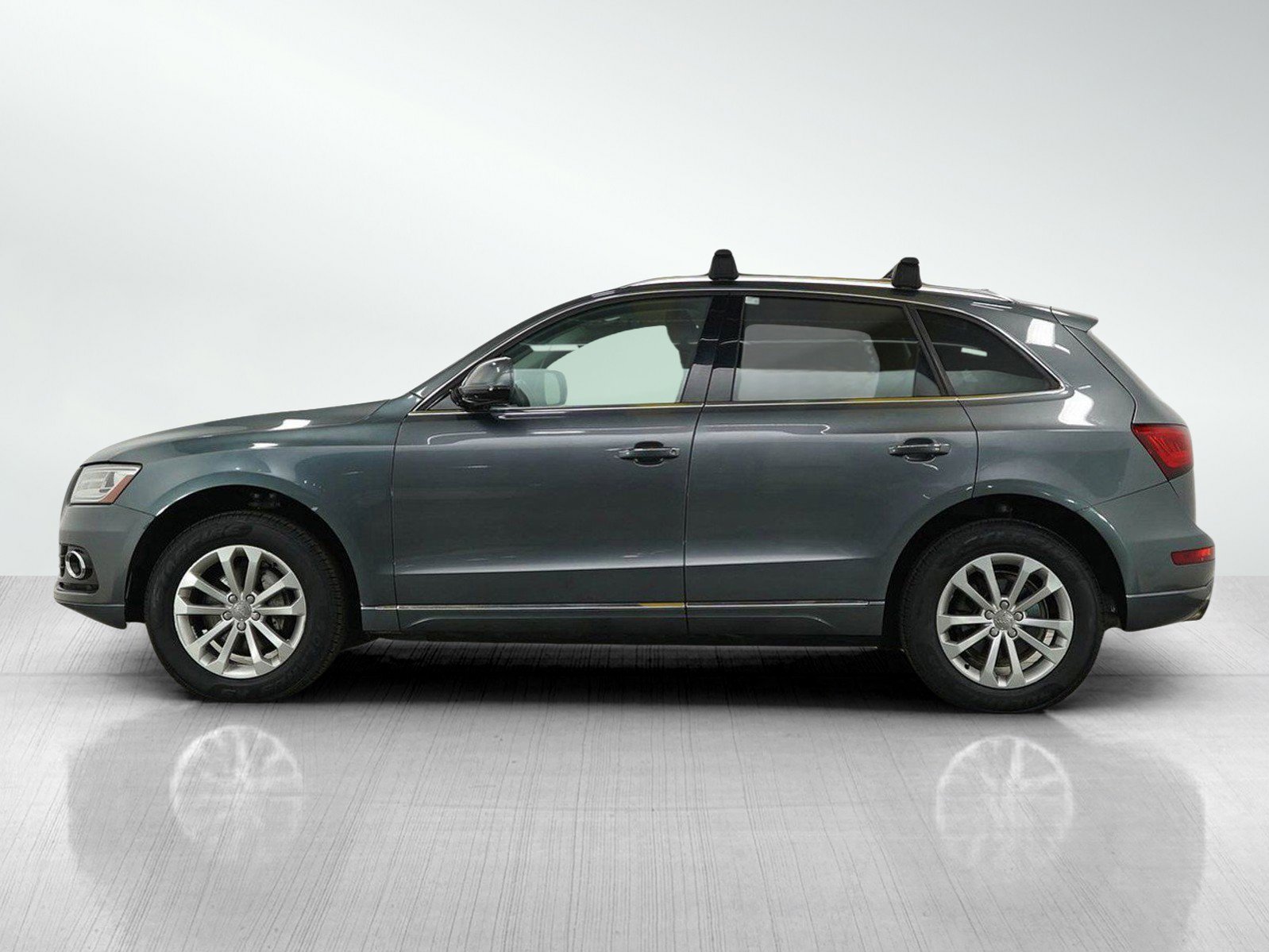 Used 2016 Audi Q5 Premium Plus with VIN WA1L2AFP1GA069120 for sale in Burnsville, Minnesota