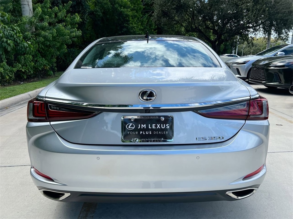 2025 Lexus ES 350 photo 5