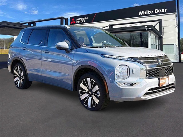 2025 Mitsubishi Outlander SEL's photo