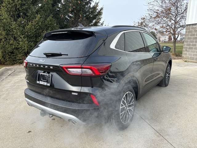 2025 Ford Escape Plug-In Hybrid photo 6
