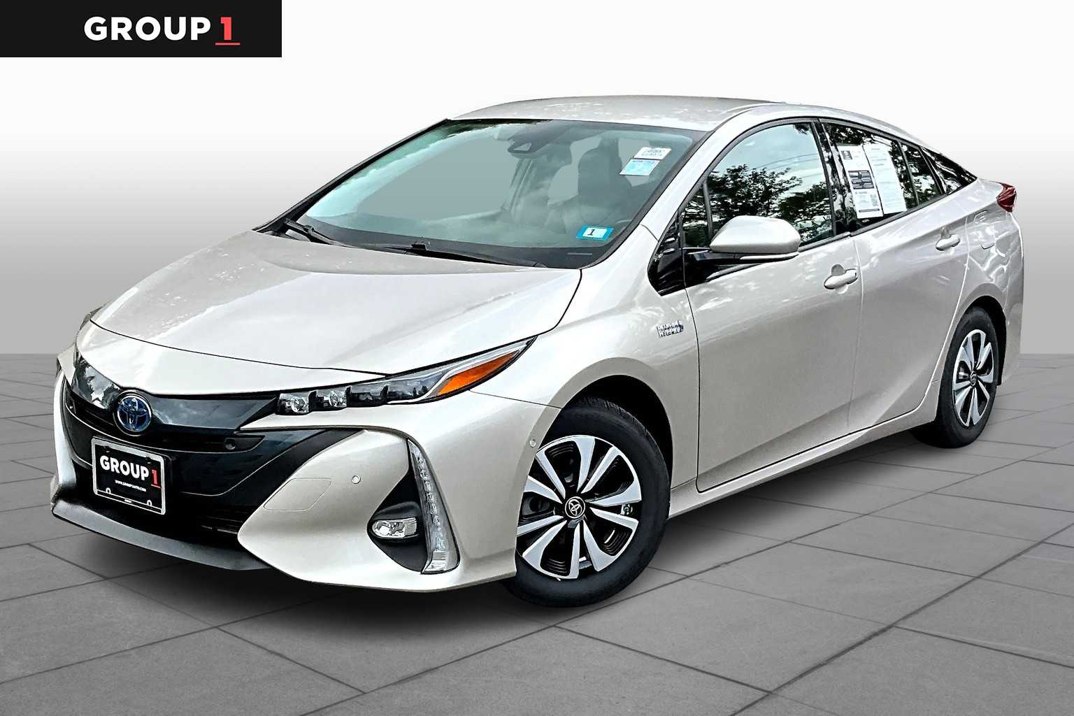 2018 Toyota Prius Prime Advanced's photo