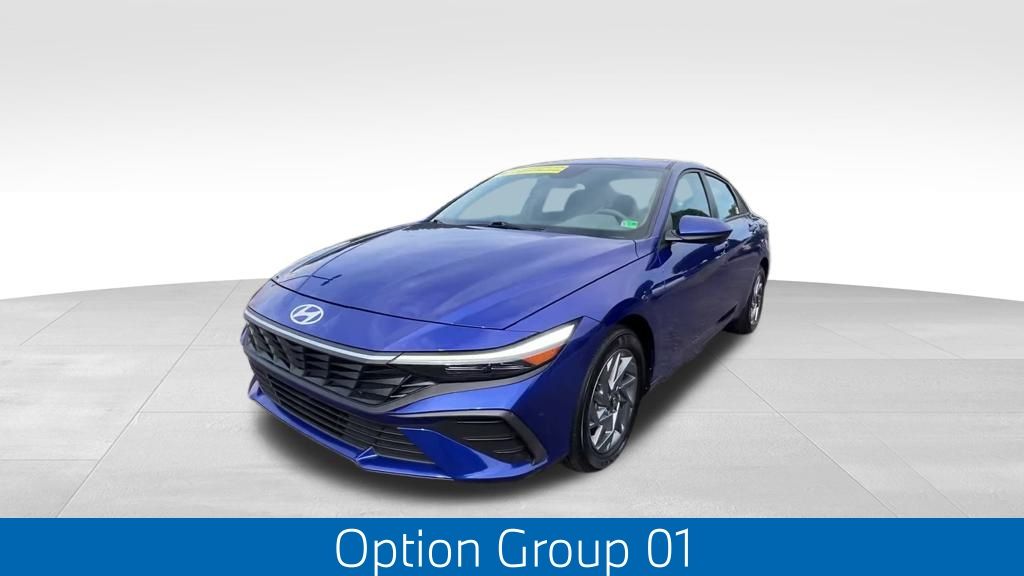 2024 Hyundai Elantra SEL photo 12