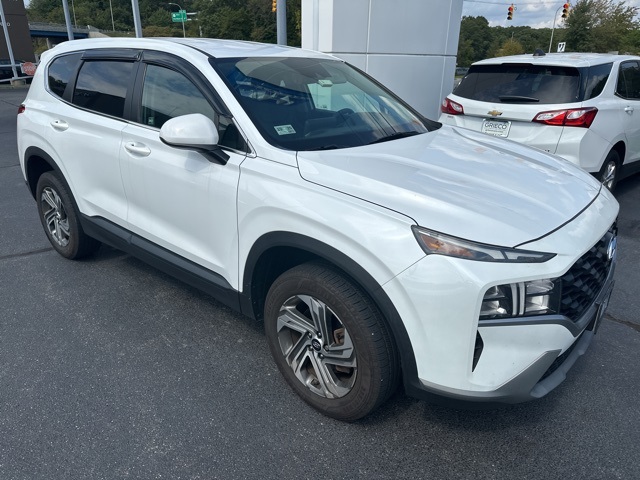 2021 Hyundai Santa Fe SE photo 3