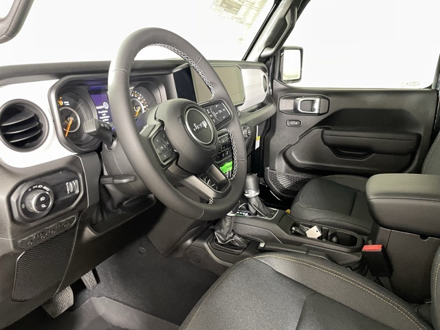 2025 Jeep Gladiator Sport S photo 19