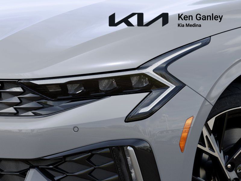 2026 Kia K5 GT-Line photo 8