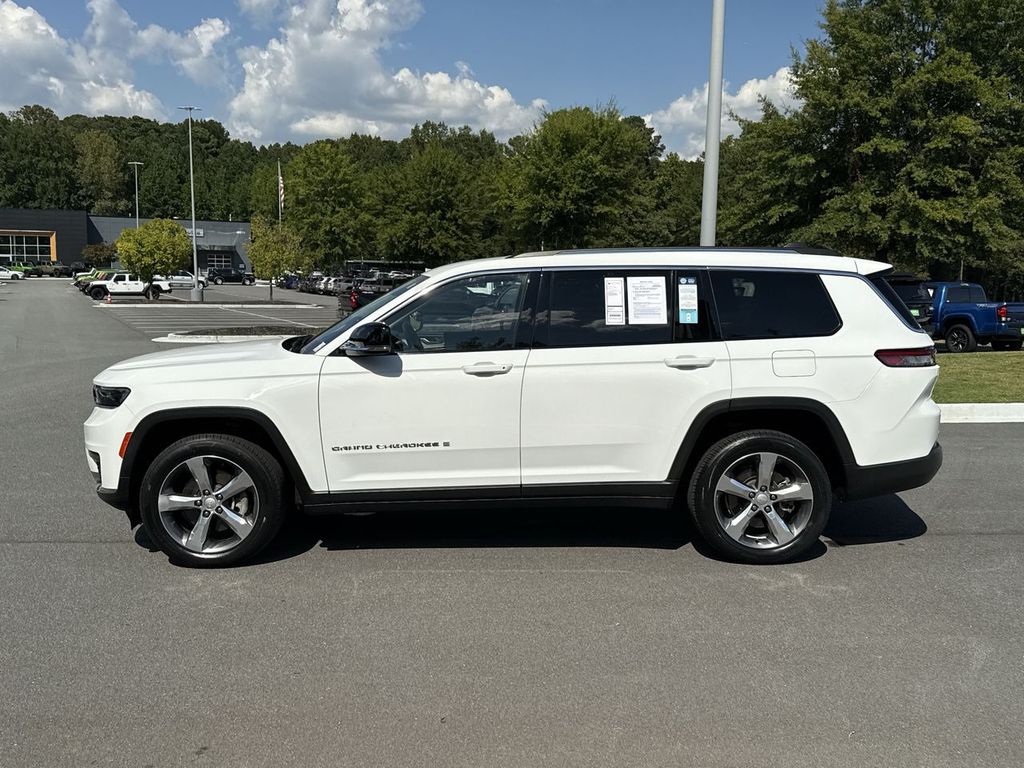 2021 Jeep Grand Cherokee Limited photo 2