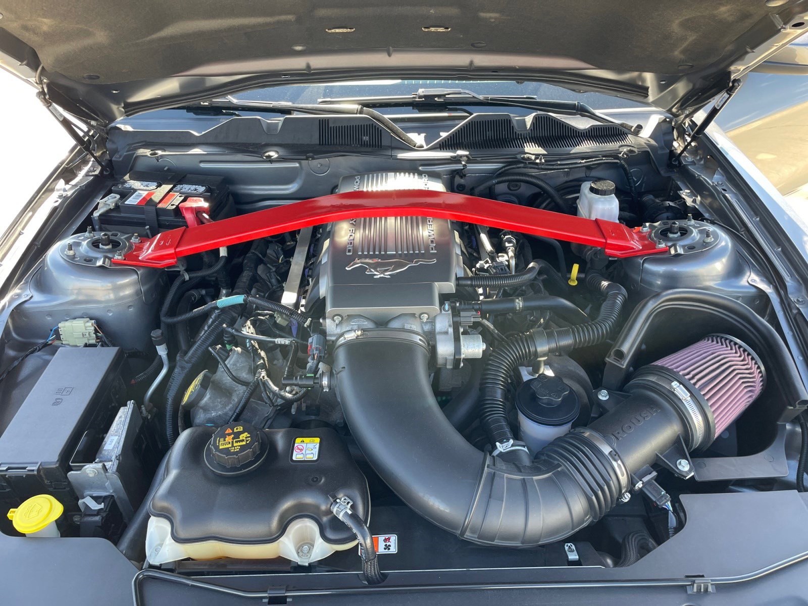 2010 Ford Mustang GT Premium photo 20