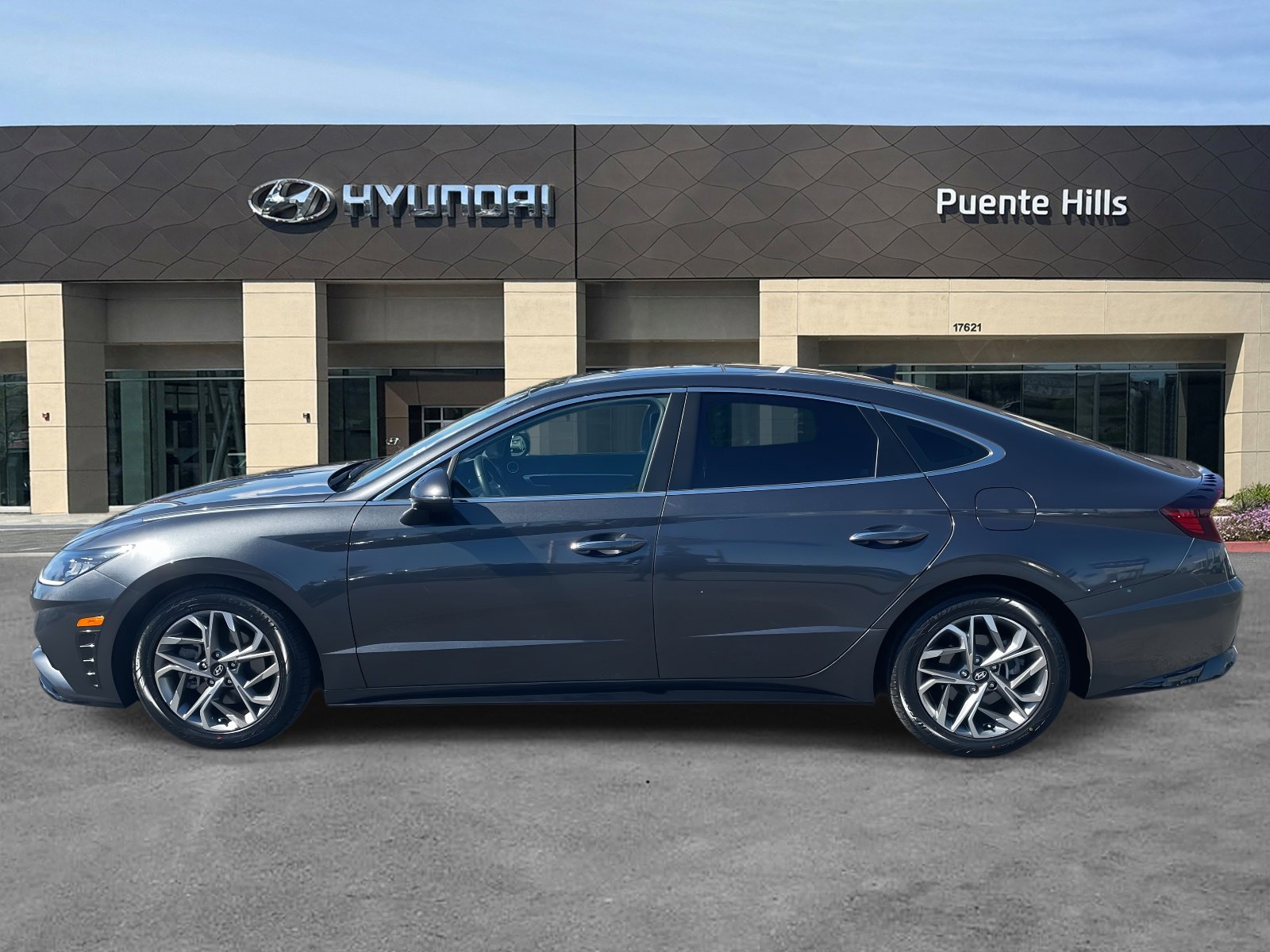 2020 Hyundai Sonata SEL photo 3