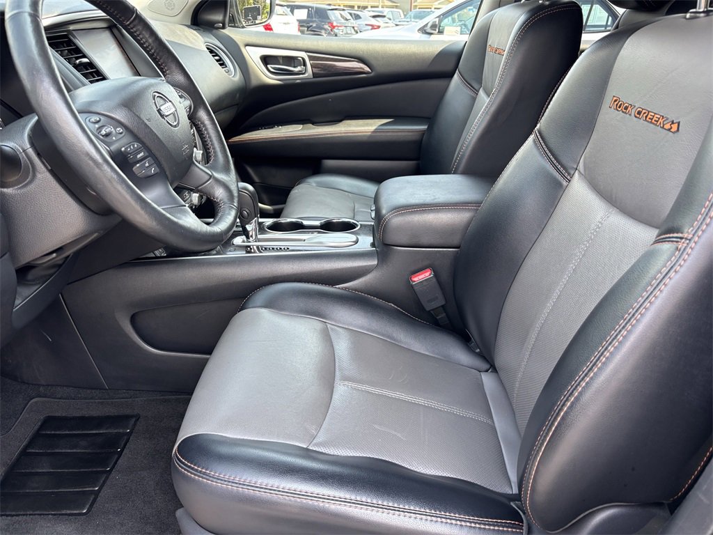 2019 Nissan Pathfinder SL photo 10