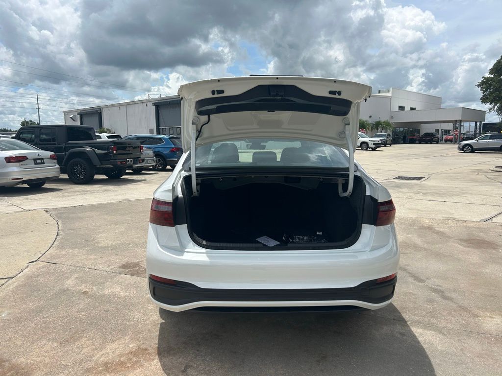 2025 Volkswagen Jetta 1.5T Sport photo 32