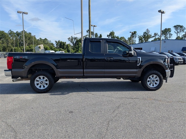 2022 Ford F-350 XL photo 3