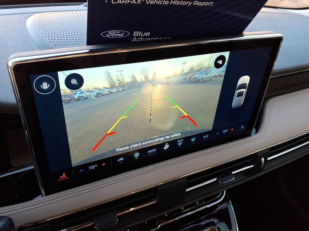 2023 LINCOLN CORSAIR - Image 10