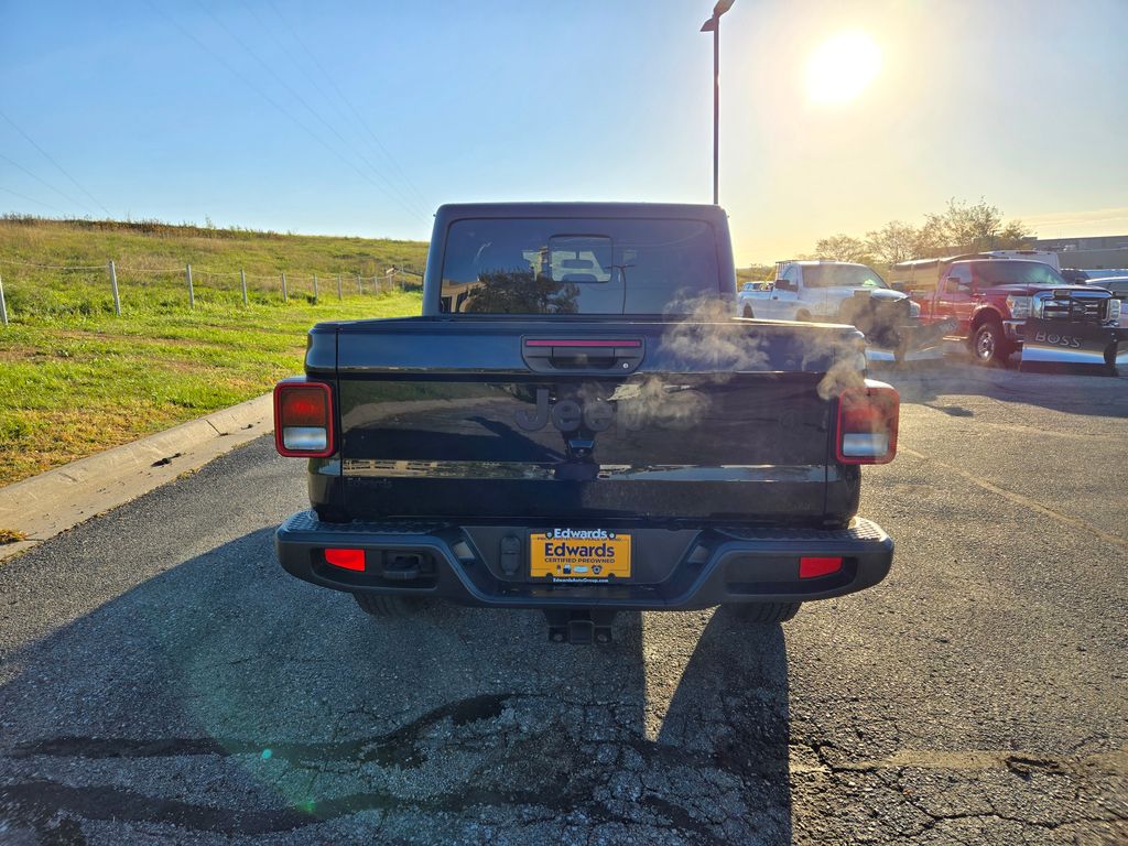 2021 Jeep Gladiator Willys photo 4