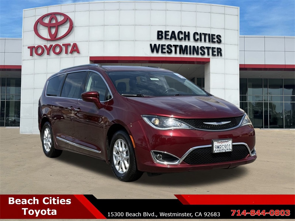 2020 Chrysler Pacifica Touring L photo 2