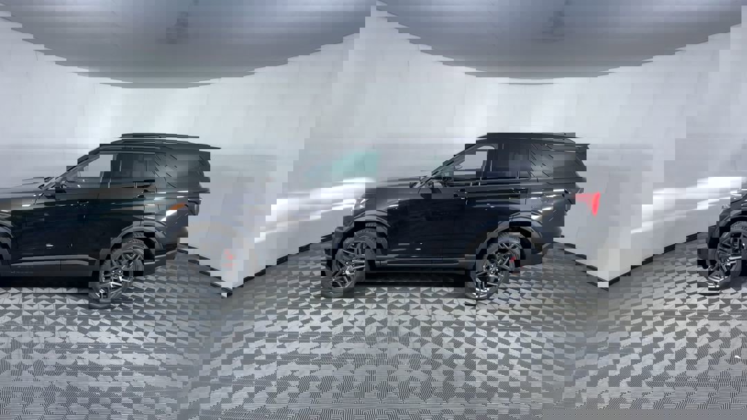 2025 Ford Explorer ST-Line photo 5