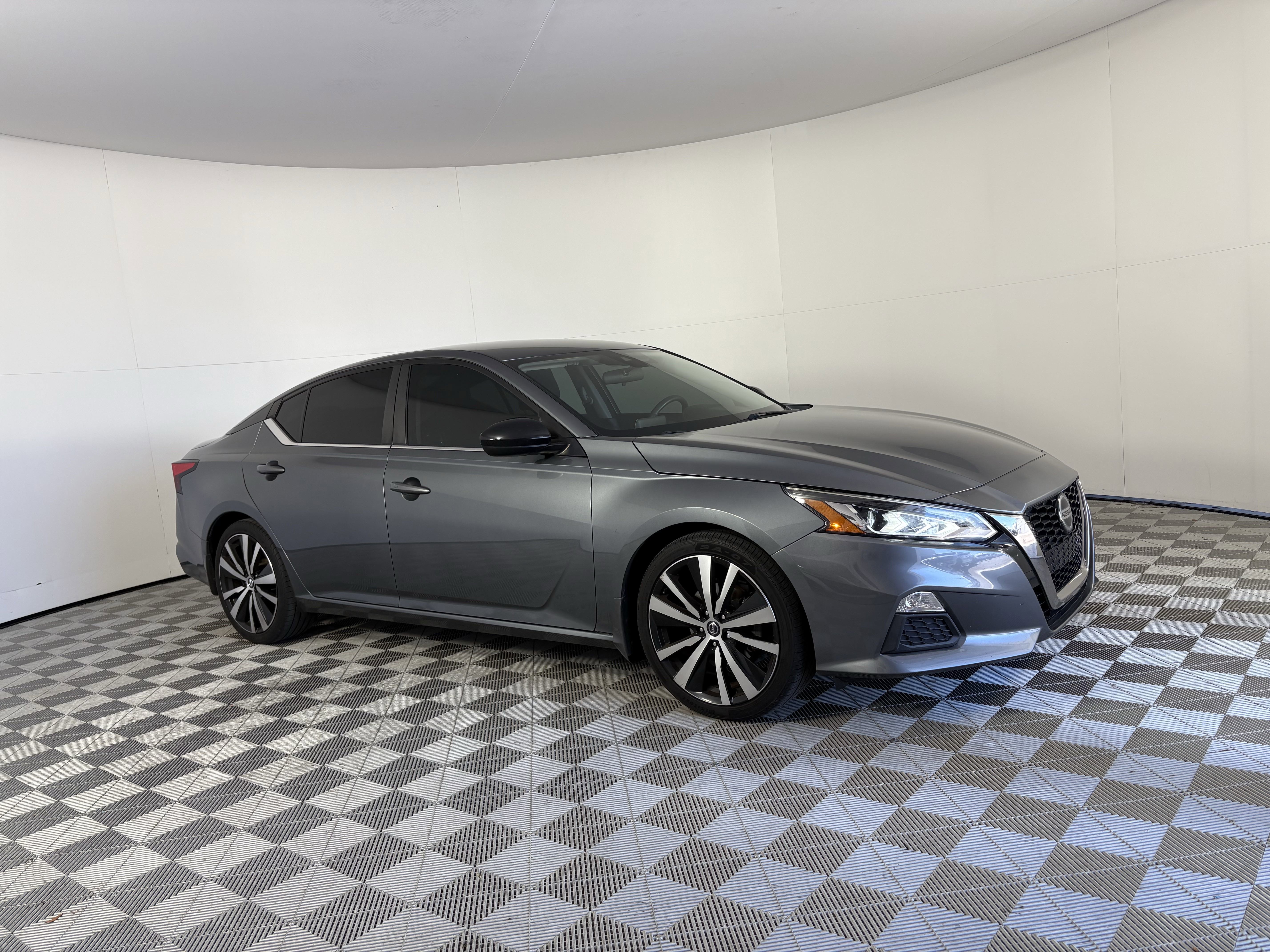 Used 2020 Nissan Altima SR with VIN 1N4BL4CVXLC121156 for sale in Port Richey, FL