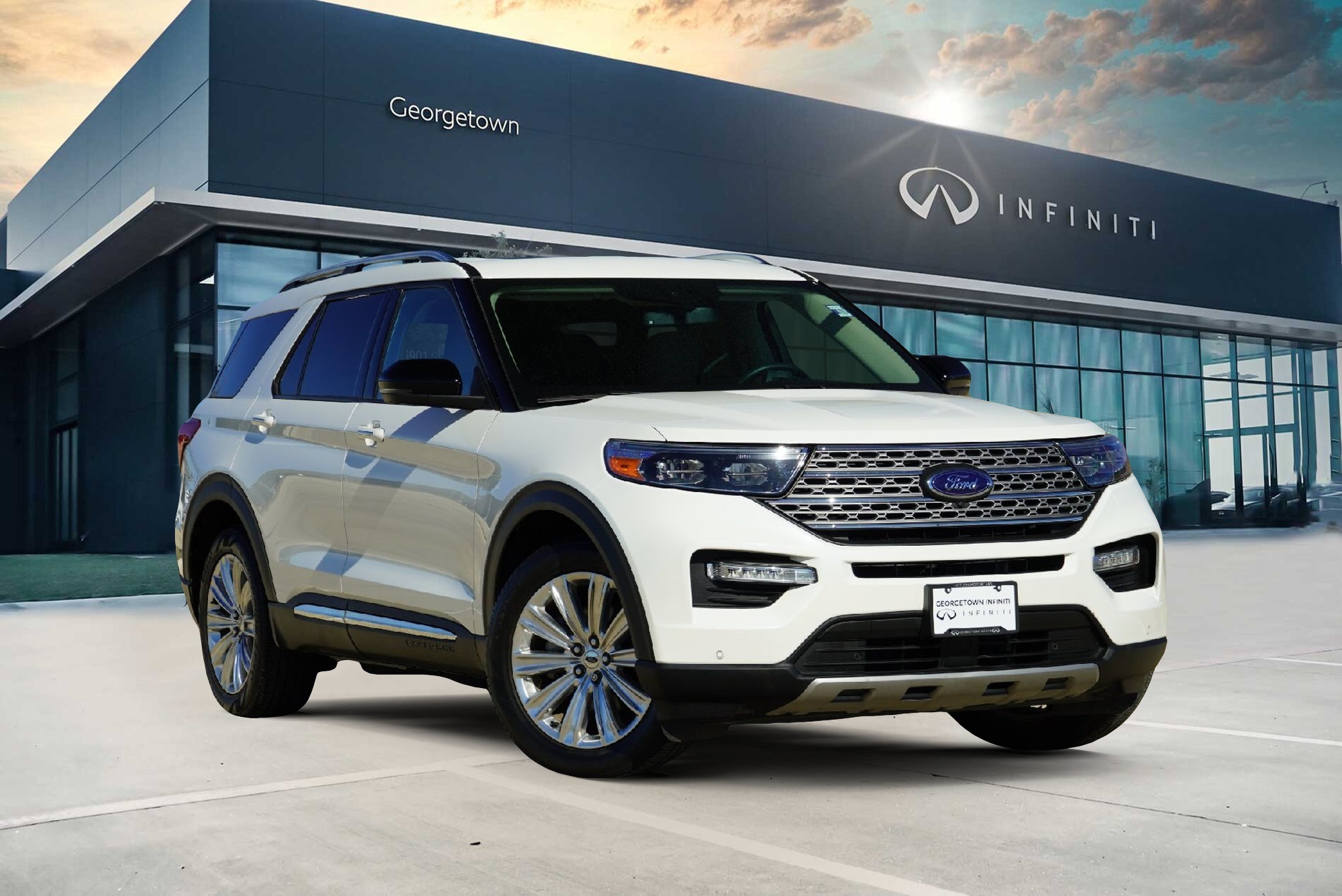 2022 Ford Explorer Limited's photo