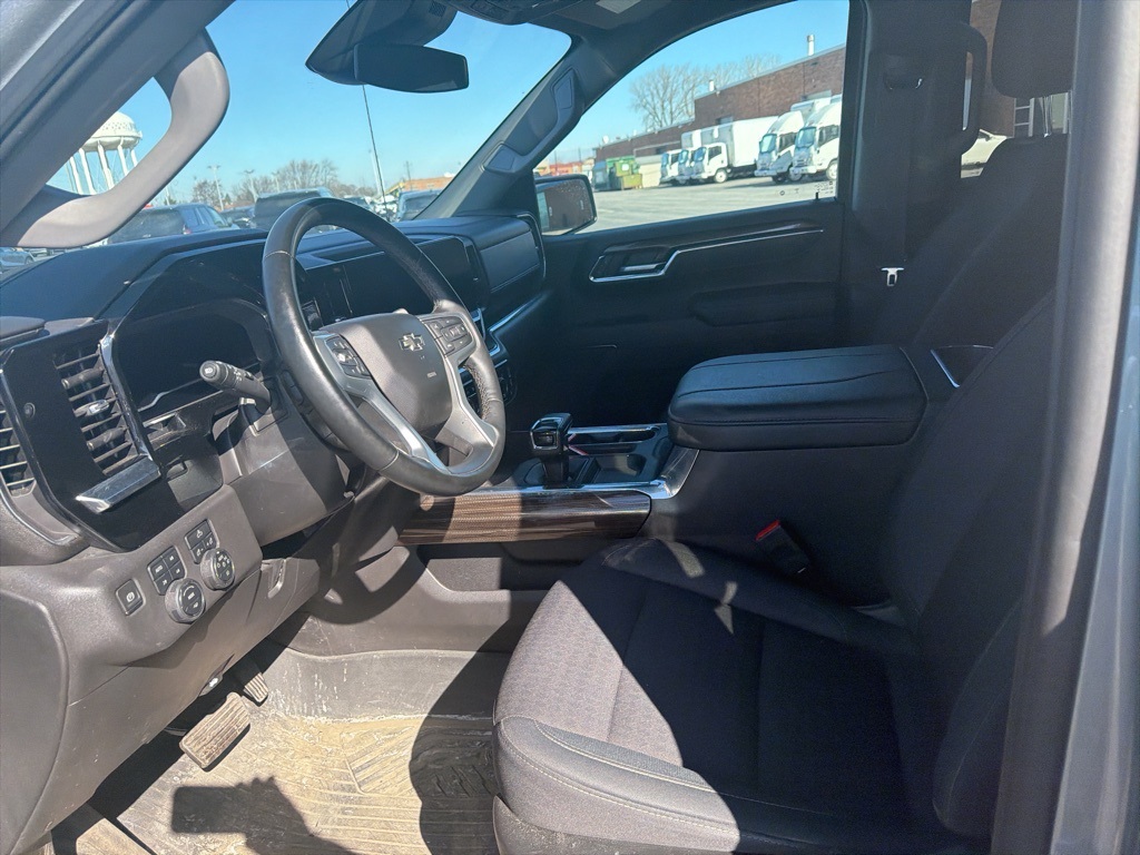 2023 CHEVROLET SILVERADO - Image 9