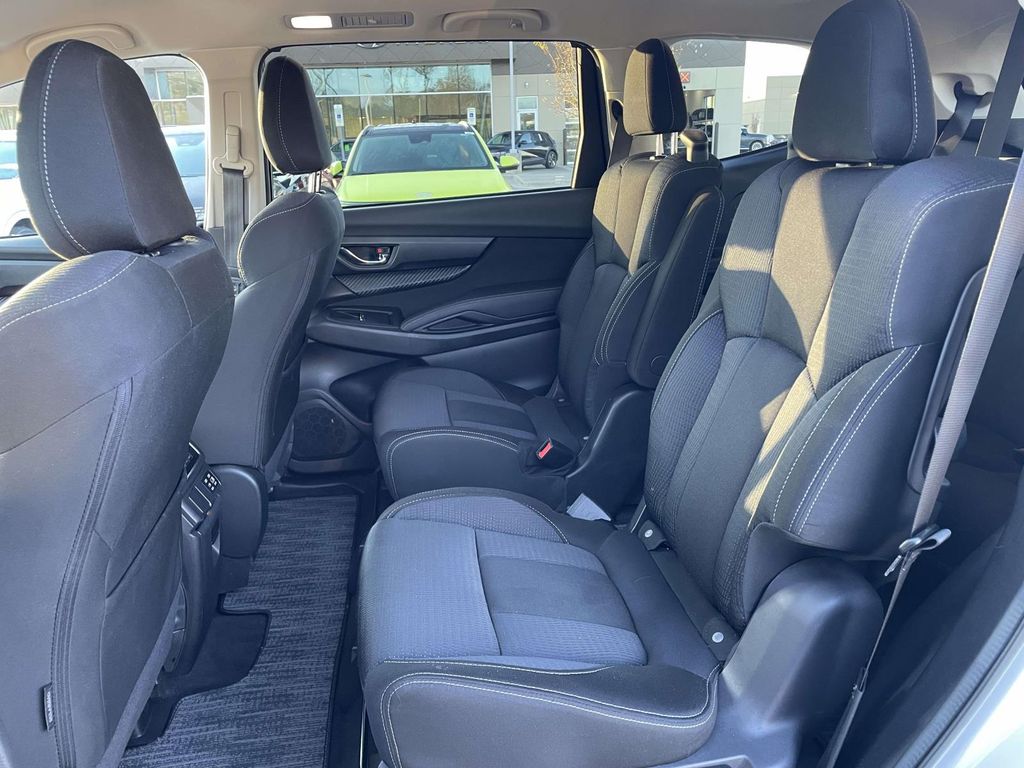 2025 Subaru Ascent Premium photo 3