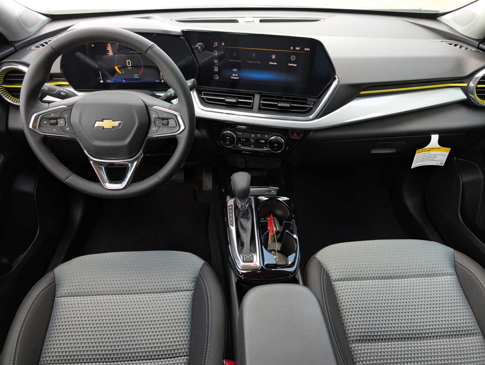2025 Chevrolet Trax LT photo 15