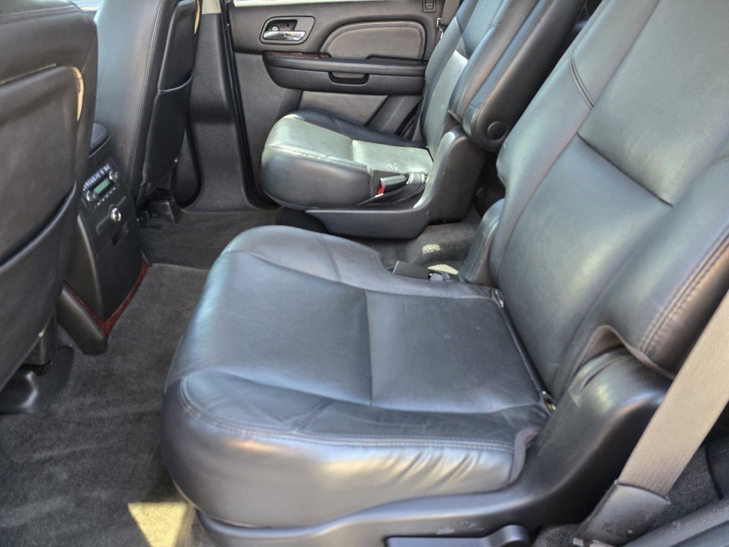 2007 Cadillac Escalade Base photo 24