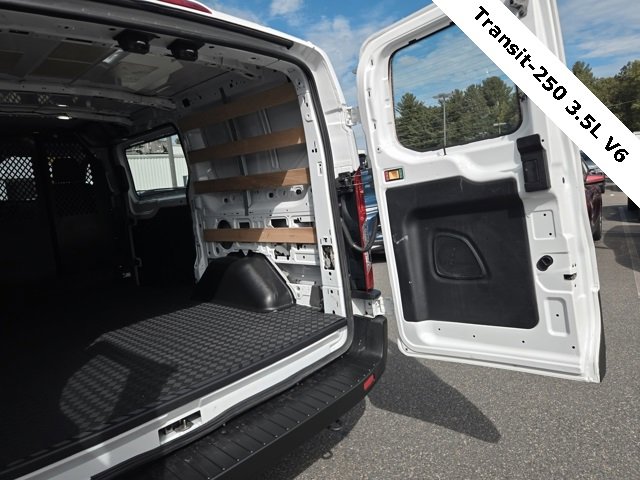 2024 Ford Transit Cargo Van photo 6