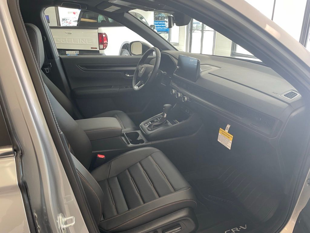 2025 Toyota RAV4 LE photo 13