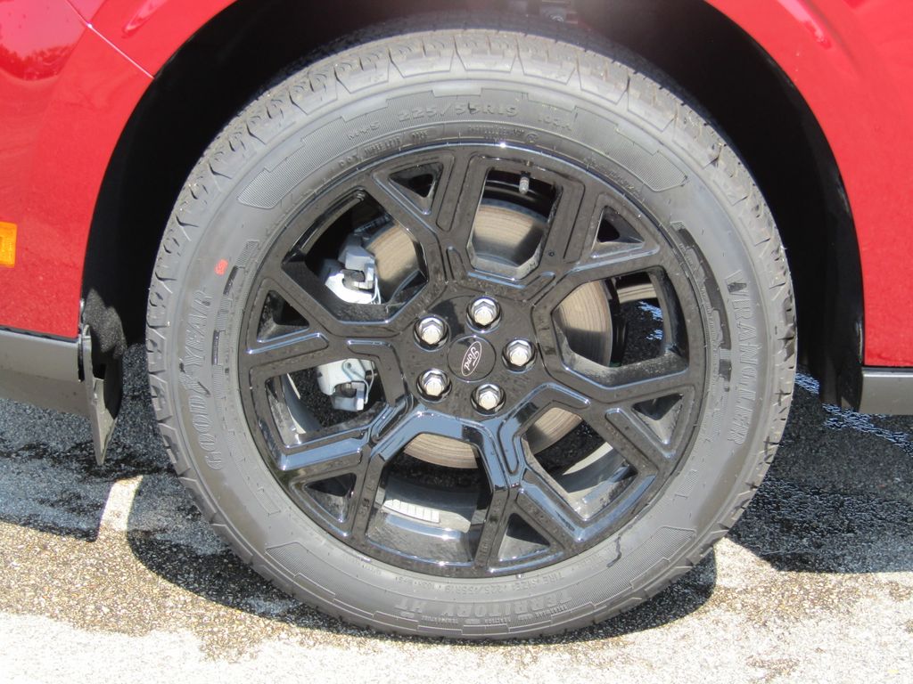2025 Ford Maverick XLT photo 4