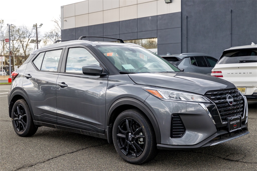 2024 Nissan Kicks SV photo 3