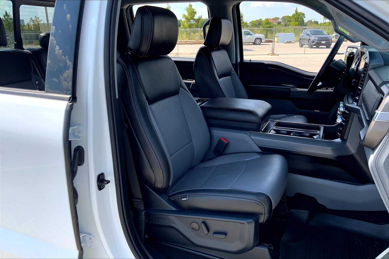 2024 Ford F-150 XLT photo 8