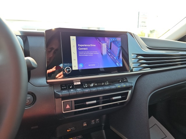 2026 Toyota Camry LE photo 32