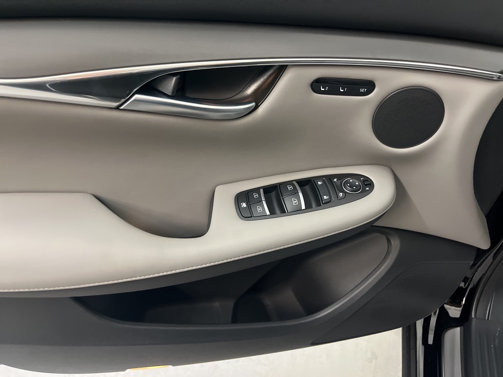 2025 Infiniti QX50 Luxe photo 6