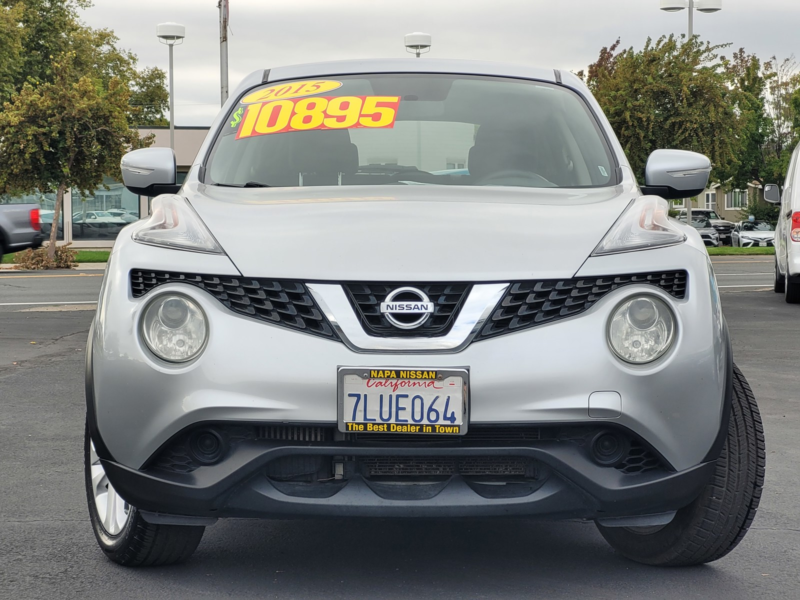 2015 Nissan Juke S photo 2